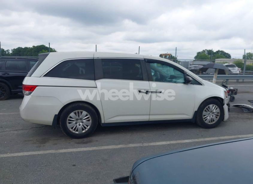 Photo 13 of 2016 Honda Odyssey LX (VIN 5FNRL5H22GB088966)