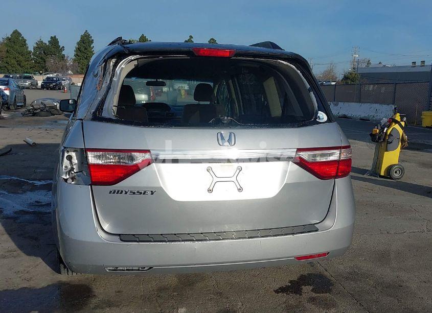 Photo 16 of 2011 Honda Odyssey LX (VIN 5FNRL5H23BB069741)