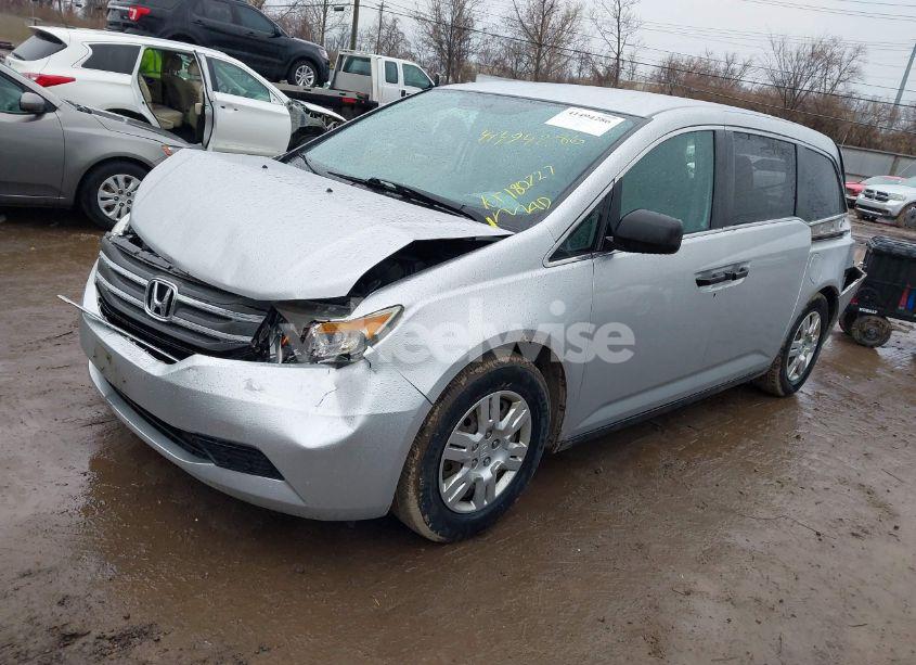 Photo 2 of 2012 Honda Odyssey LX (VIN 5FNRL5H23CB141281)