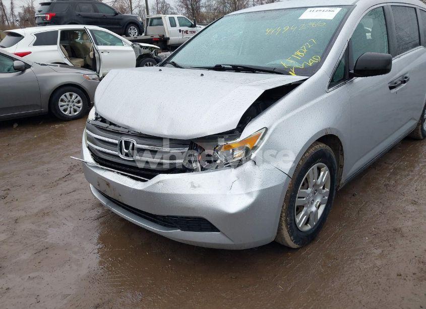 Photo 6 of 2012 Honda Odyssey LX (VIN 5FNRL5H23CB141281)