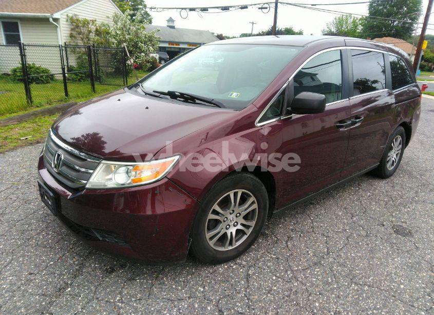 Photo 2 of 2013 Honda Odyssey LX (VIN 5FNRL5H23DB052215)