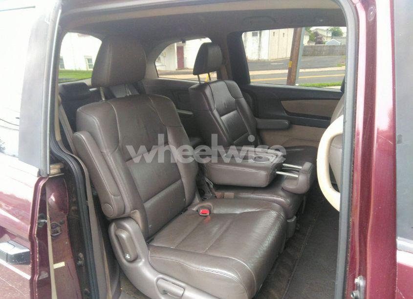 Photo 8 of 2013 Honda Odyssey LX (VIN 5FNRL5H23DB052215)