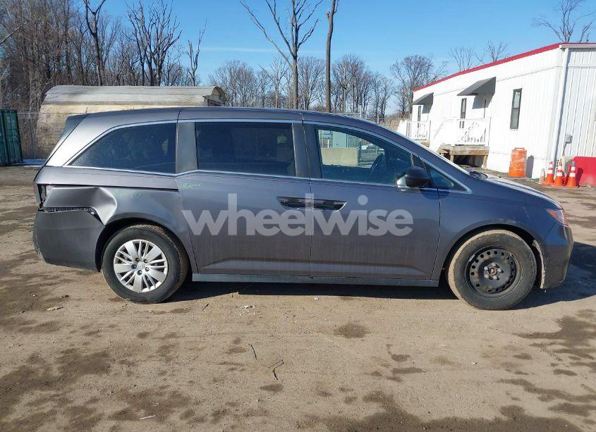 Photo 13 of 2016 Honda Odyssey LX (VIN 5FNRL5H23GB156532)