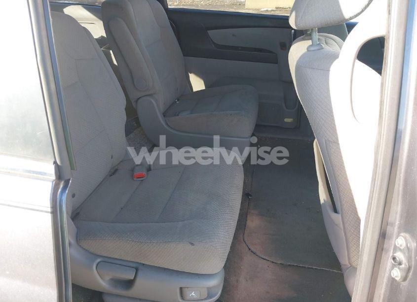 Photo 8 of 2016 Honda Odyssey LX (VIN 5FNRL5H23GB156532)