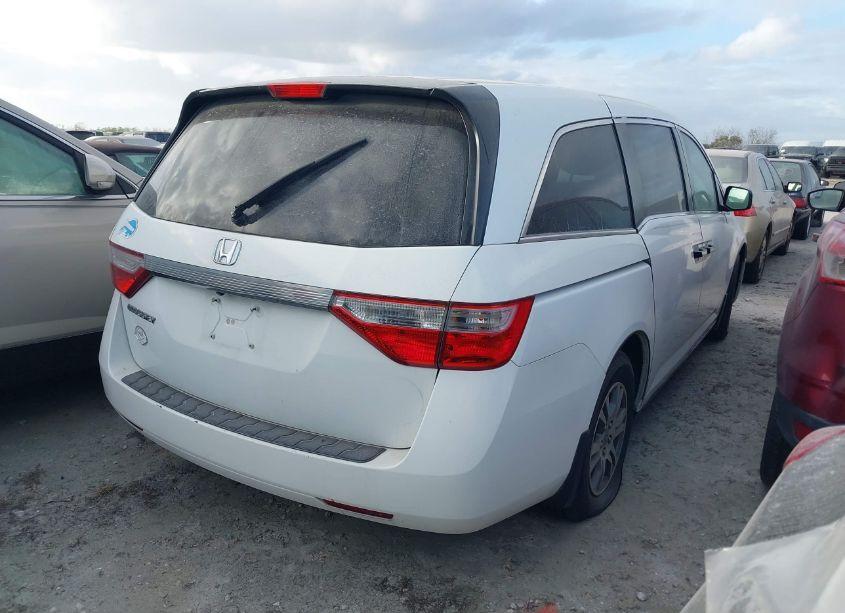 Photo 4 of 2013 Honda Odyssey LX (VIN 5FNRL5H24DB071906)