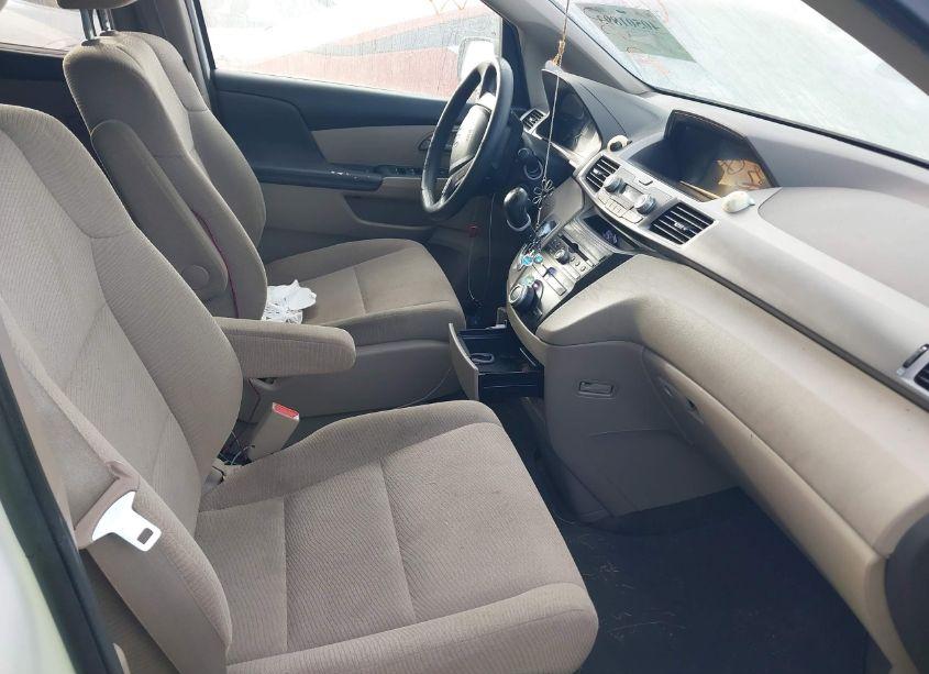 Photo 5 of 2013 Honda Odyssey LX (VIN 5FNRL5H24DB071906)