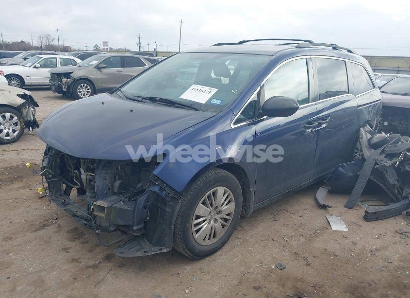 Photo 2 of 2016 Honda Odyssey LX (VIN 5FNRL5H24GB119098)