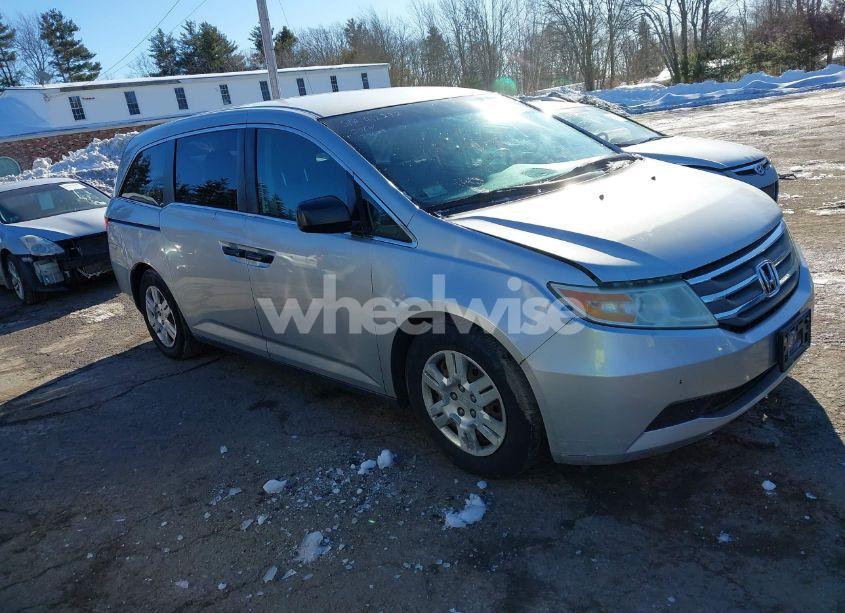 2011 Honda Odyssey LX (VIN 5FNRL5H25BB017009) main photo