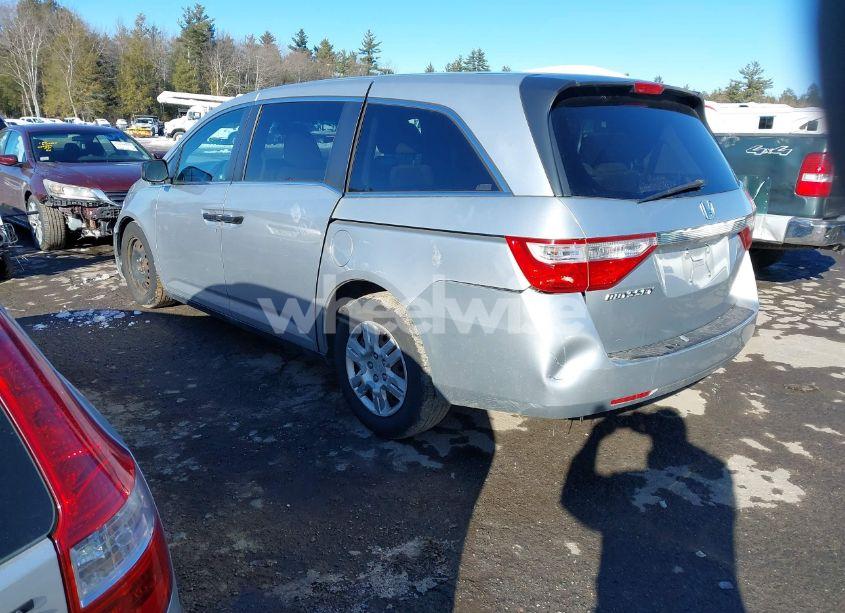 Photo 3 of 2011 Honda Odyssey LX (VIN 5FNRL5H25BB017009)