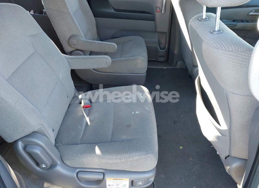 Photo 8 of 2011 Honda Odyssey LX (VIN 5FNRL5H25BB017009)