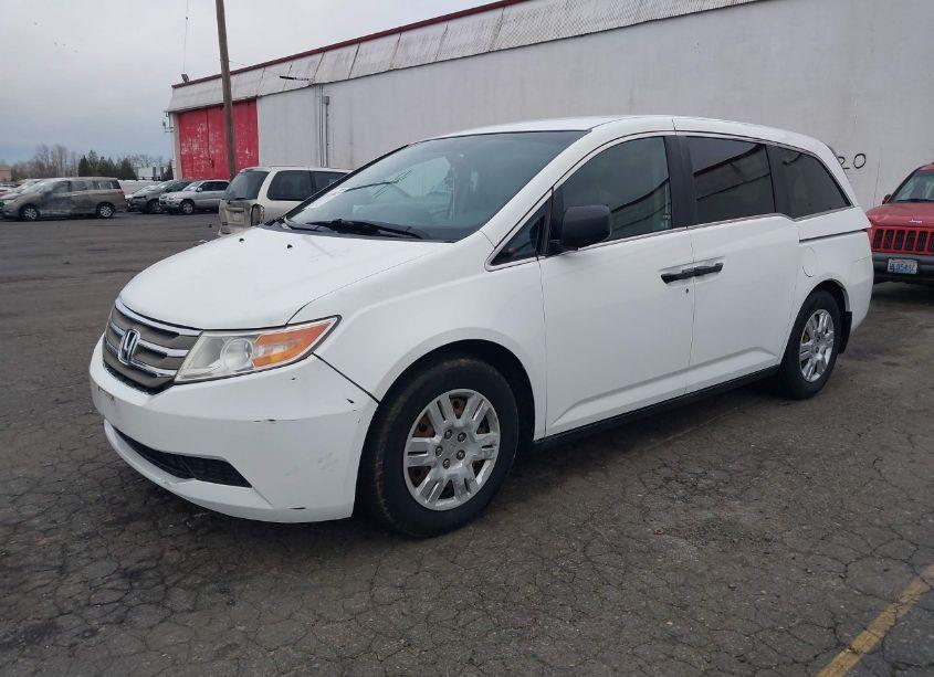 Photo 2 of 2011 Honda Odyssey LX (VIN 5FNRL5H25BB017169)