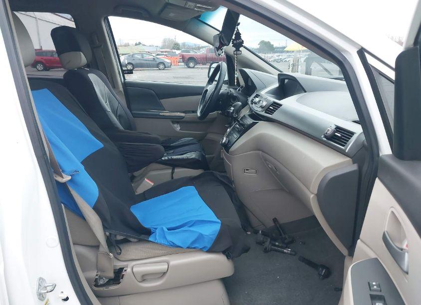 Photo 5 of 2011 Honda Odyssey LX (VIN 5FNRL5H25BB017169)