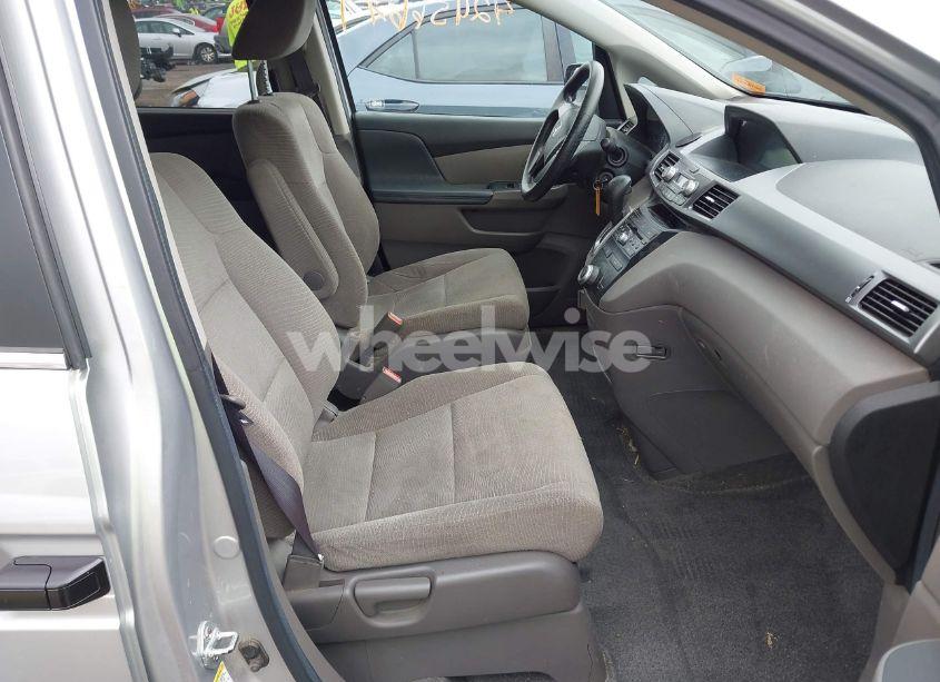 Photo 5 of 2011 Honda Odyssey LX (VIN 5FNRL5H25BB040287)