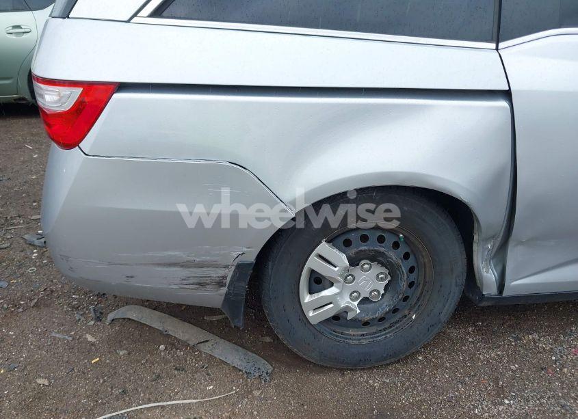 Photo 6 of 2011 Honda Odyssey LX (VIN 5FNRL5H25BB040287)