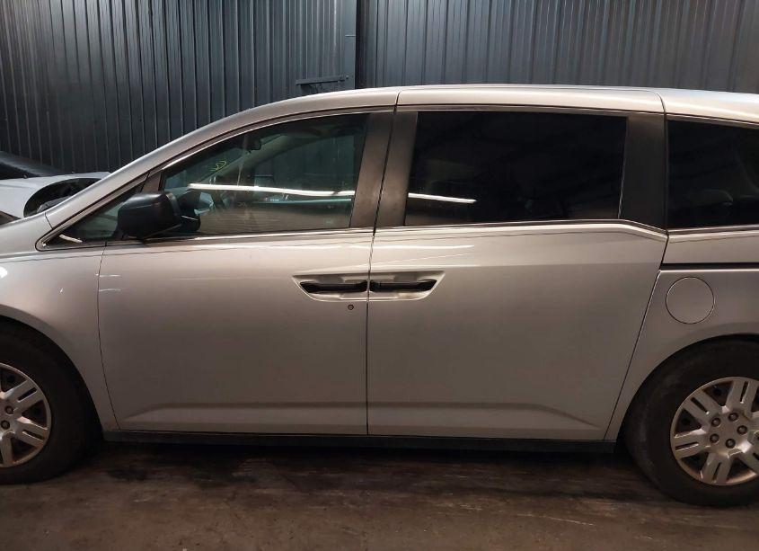 Photo 15 of 2011 Honda Odyssey LX (VIN 5FNRL5H25BB069644)