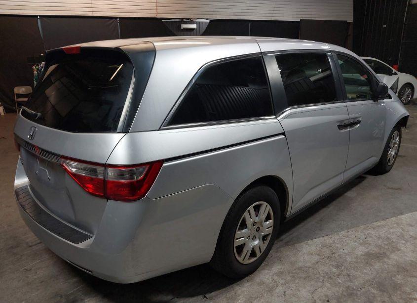 Photo 4 of 2011 Honda Odyssey LX (VIN 5FNRL5H25BB069644)