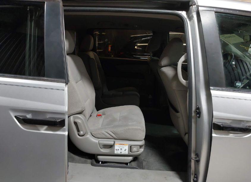 Photo 8 of 2011 Honda Odyssey LX (VIN 5FNRL5H25BB069644)