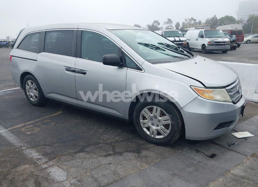 2012 Honda Odyssey LX (VIN 5FNRL5H25CB027587) main photo