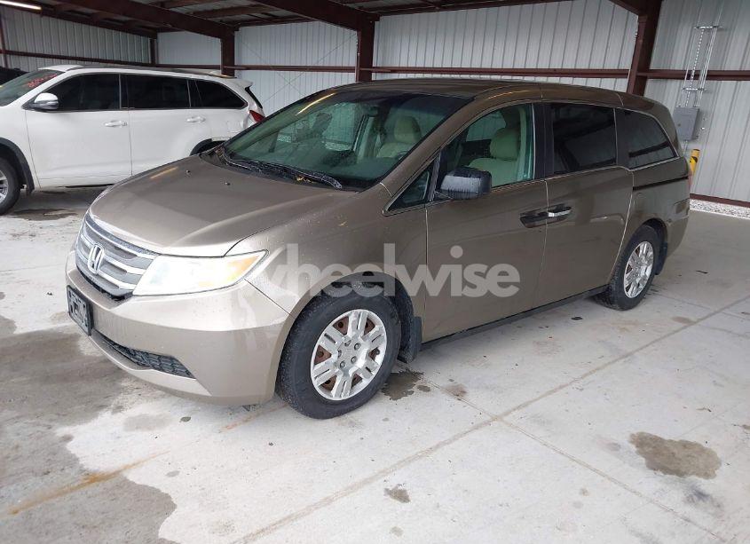 Photo 2 of 2012 Honda Odyssey LX (VIN 5FNRL5H25CB132727)