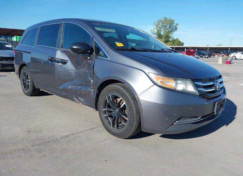 2014 Honda Odyssey LX (VIN 5FNRL5H25EB053335) main photo