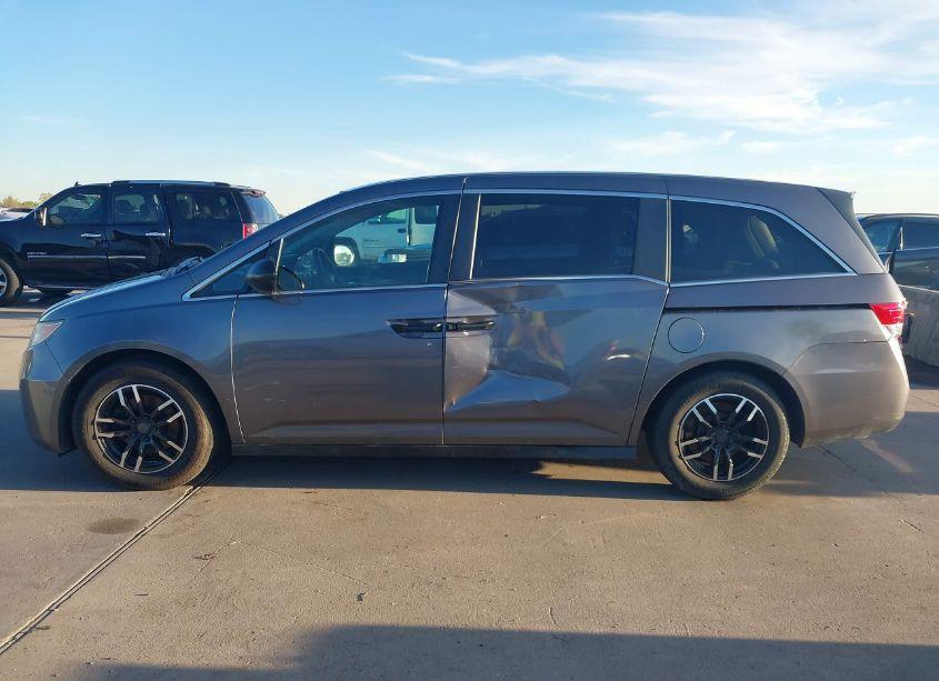 Photo 14 of 2014 Honda Odyssey LX (VIN 5FNRL5H25EB053335)