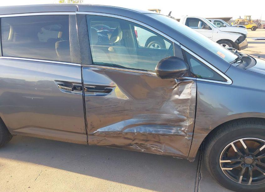 Photo 17 of 2014 Honda Odyssey LX (VIN 5FNRL5H25EB053335)