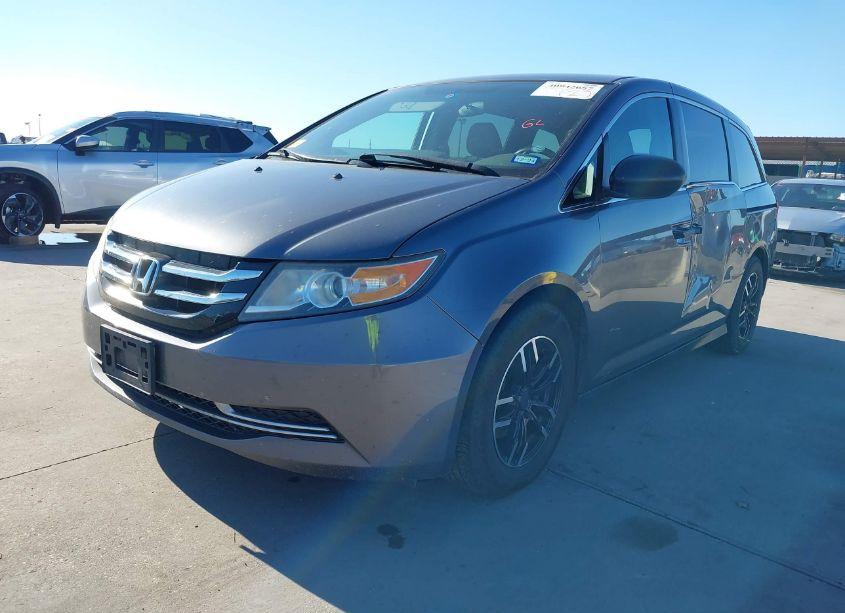 Photo 2 of 2014 Honda Odyssey LX (VIN 5FNRL5H25EB053335)