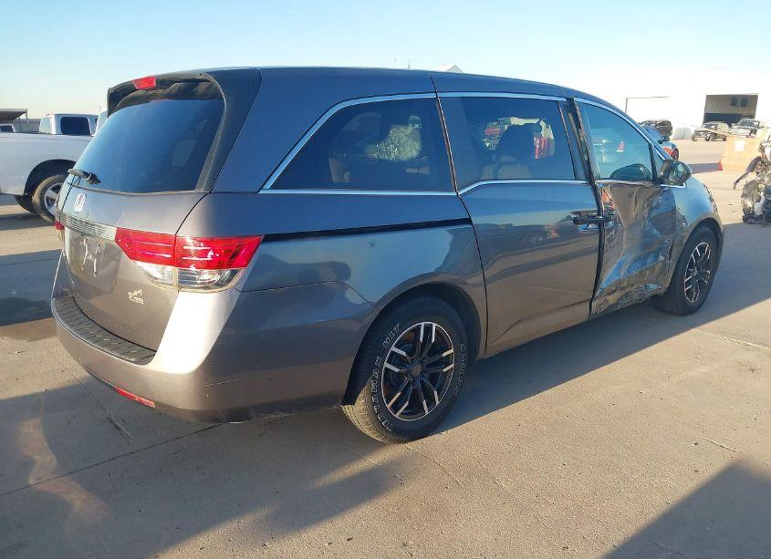 Photo 4 of 2014 Honda Odyssey LX (VIN 5FNRL5H25EB053335)