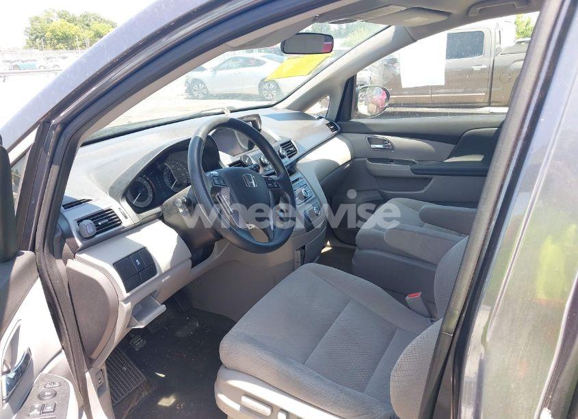 Photo 5 of 2014 Honda Odyssey LX (VIN 5FNRL5H25EB118703)