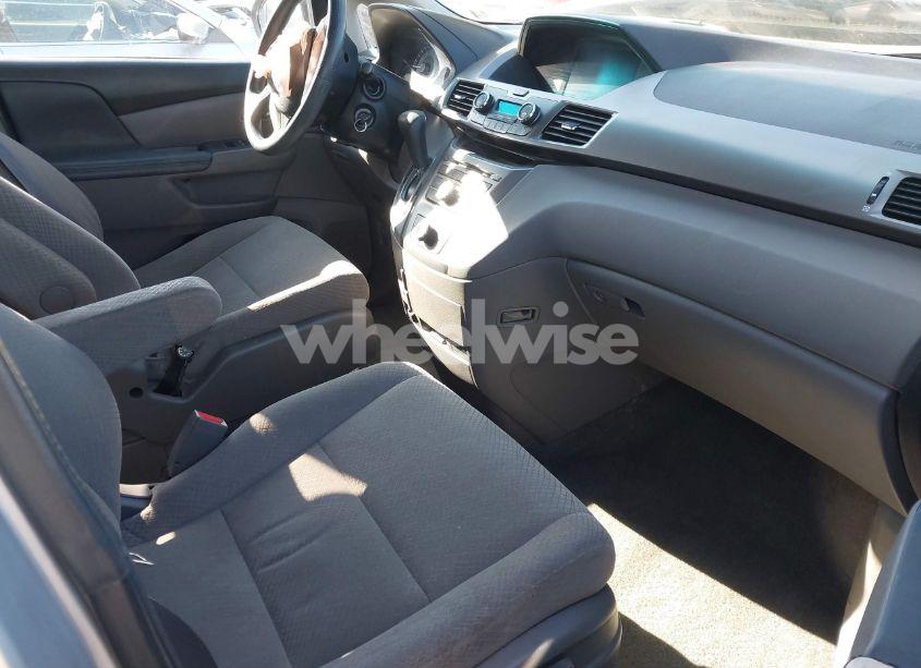 Photo 5 of 2015 Honda Odyssey LX (VIN 5FNRL5H25FB081704)