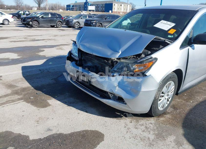 Photo 6 of 2015 Honda Odyssey LX (VIN 5FNRL5H25FB081704)