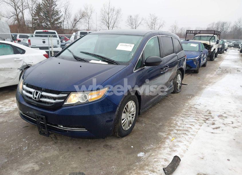 Photo 2 of 2015 Honda Odyssey LX (VIN 5FNRL5H25FB112367)