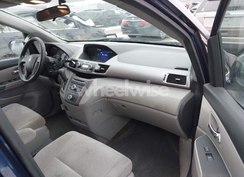 Photo 5 of 2015 Honda Odyssey LX (VIN 5FNRL5H25FB112367)