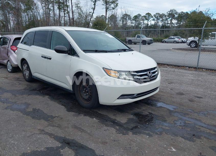 2016 Honda Odyssey LX (VIN 5FNRL5H25GB052446) main photo