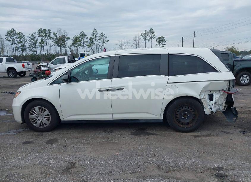 Photo 14 of 2016 Honda Odyssey LX (VIN 5FNRL5H25GB052446)