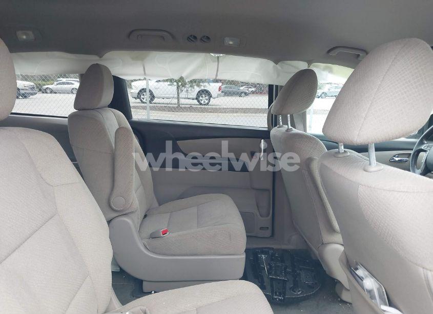 Photo 8 of 2016 Honda Odyssey LX (VIN 5FNRL5H25GB052446)