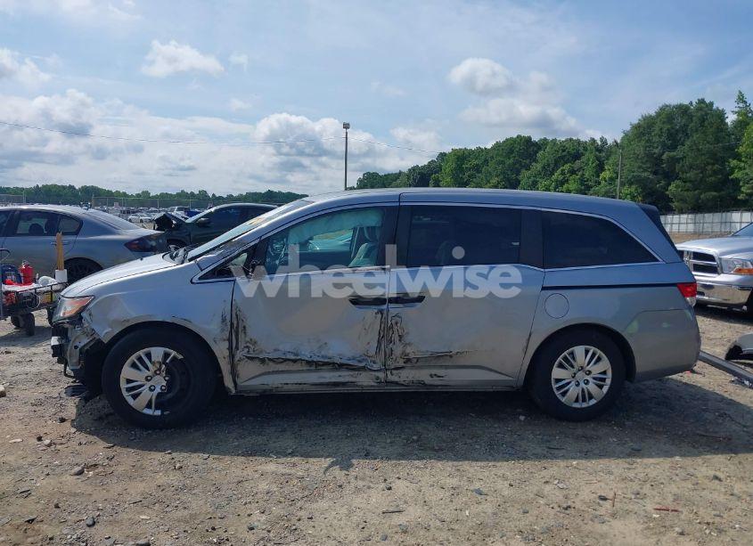 Photo 15 of 2016 Honda Odyssey LX (VIN 5FNRL5H25GB105727)