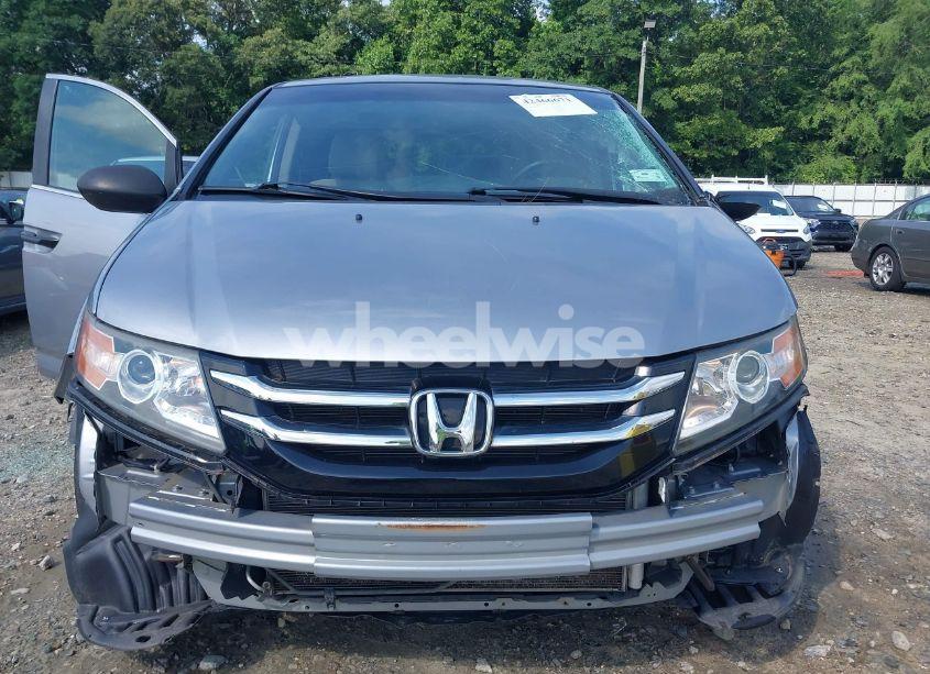 Photo 6 of 2016 Honda Odyssey LX (VIN 5FNRL5H25GB105727)