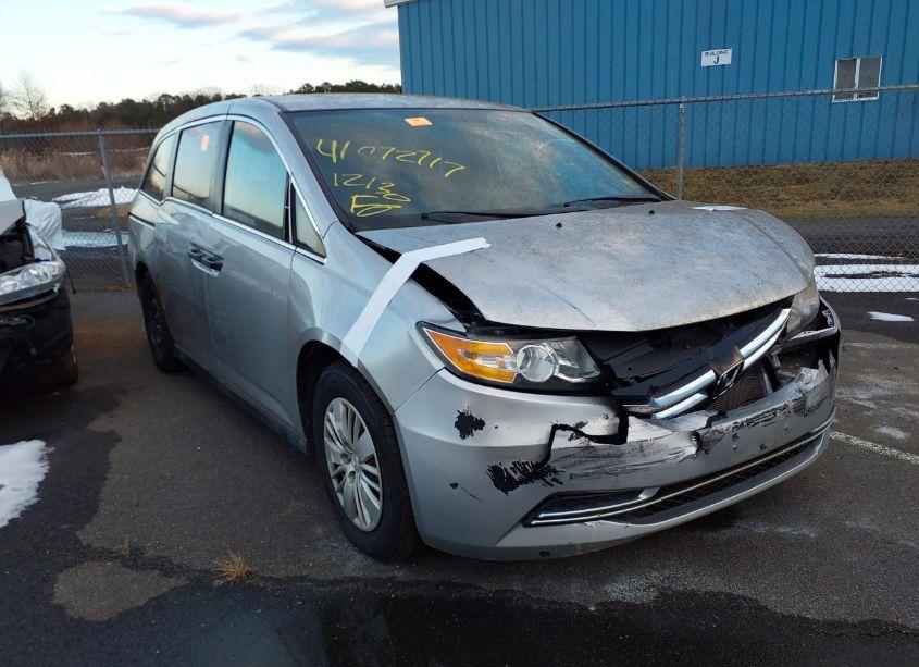 2014 Honda Odyssey LX (VIN 5FNRL5H26EB053277) main photo