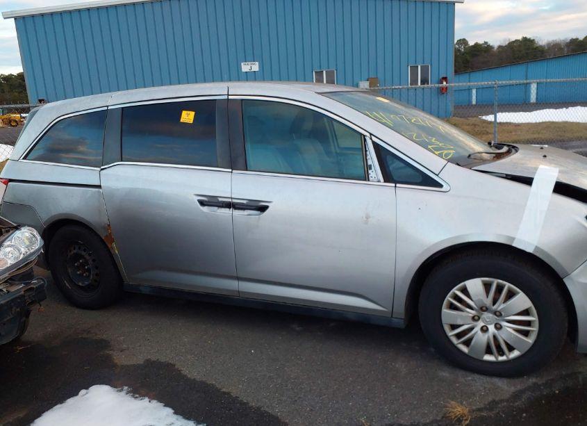 Photo 13 of 2014 Honda Odyssey LX (VIN 5FNRL5H26EB053277)