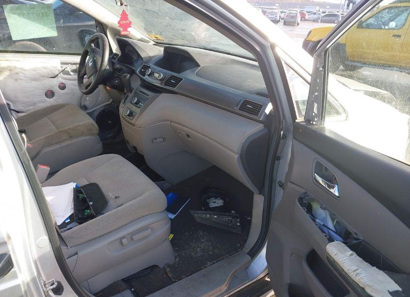 Photo 5 of 2014 Honda Odyssey LX (VIN 5FNRL5H26EB053277)