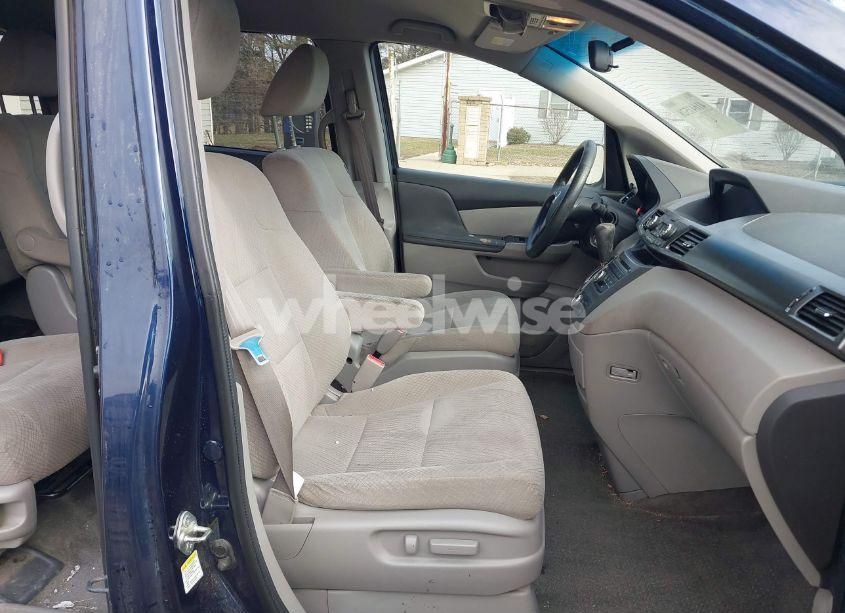 Photo 5 of 2014 Honda Odyssey LX (VIN 5FNRL5H26EB100095)