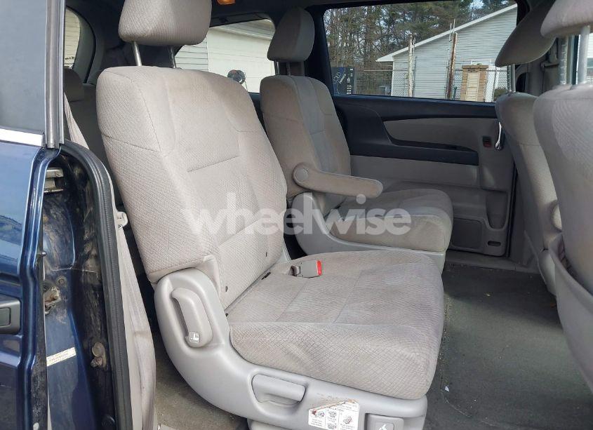 Photo 8 of 2014 Honda Odyssey LX (VIN 5FNRL5H26EB100095)