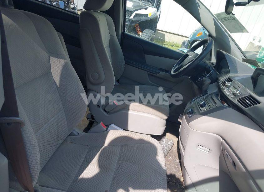 Photo 5 of 2014 Honda Odyssey LX (VIN 5FNRL5H26EB115406)