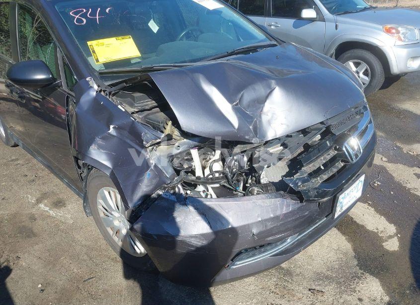 Photo 6 of 2015 Honda Odyssey LX (VIN 5FNRL5H26FB020863)