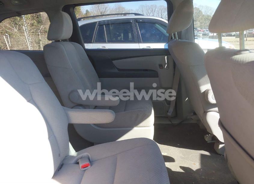 Photo 8 of 2015 Honda Odyssey LX (VIN 5FNRL5H26FB020863)