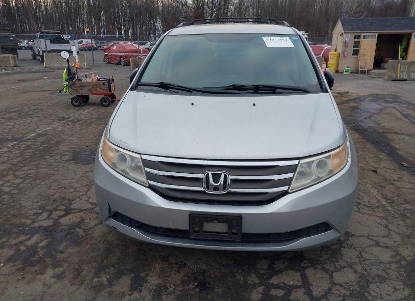 Photo 6 of 2011 Honda Odyssey LX (VIN 5FNRL5H27BB076790)