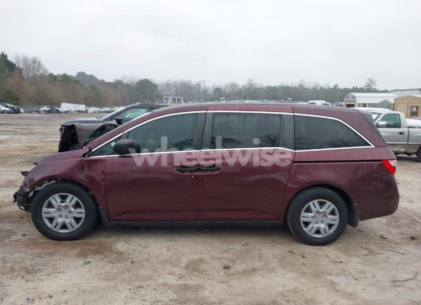 Photo 14 of 2013 Honda Odyssey LX (VIN 5FNRL5H27DB010436)