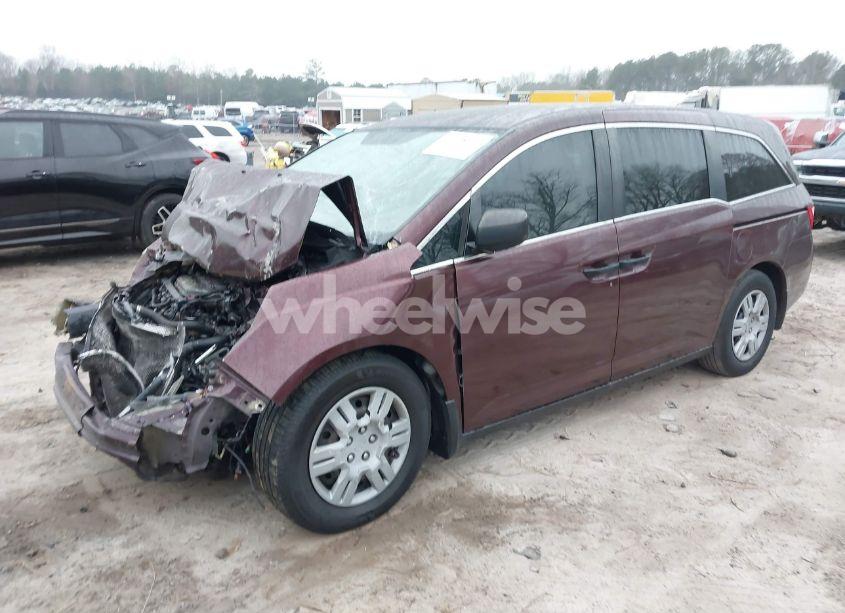 Photo 2 of 2013 Honda Odyssey LX (VIN 5FNRL5H27DB010436)