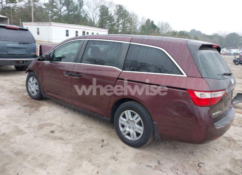 Photo 3 of 2013 Honda Odyssey LX (VIN 5FNRL5H27DB010436)